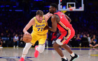 無緣2.2億，僅剩790萬保障，NBA狀元退步快，考慮退役。