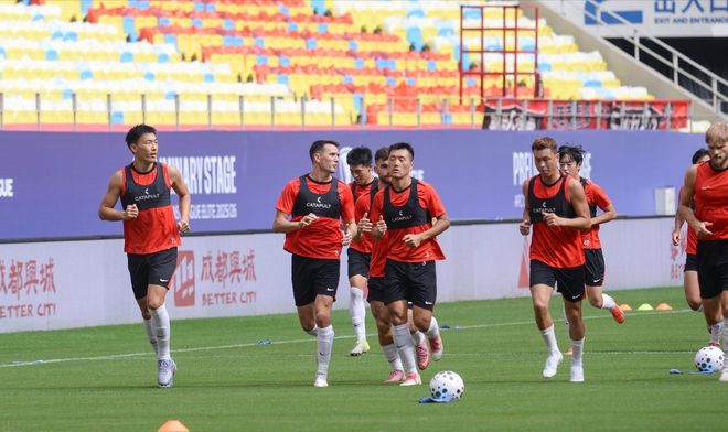 亞冠初戰(zhàn)決勝，成都戰(zhàn)曼谷，大熊貓斗大象，捍衛(wèi)中超榮耀。