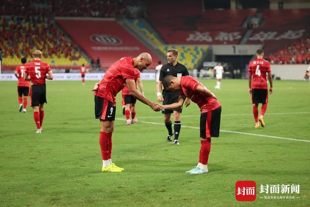 亞冠初戰(zhàn)，成都蓉城勝曼谷聯(lián)，晉級正賽。